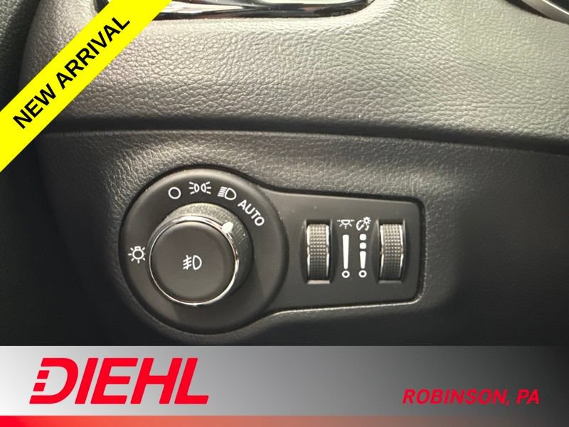 Certified 2021 Jeep Compass Latitude w/ Sun and Sound Group AWD/4WD image 22