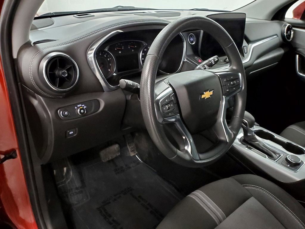 Used 2023 Chevrolet Blazer LT w/ Convenience Package image 10