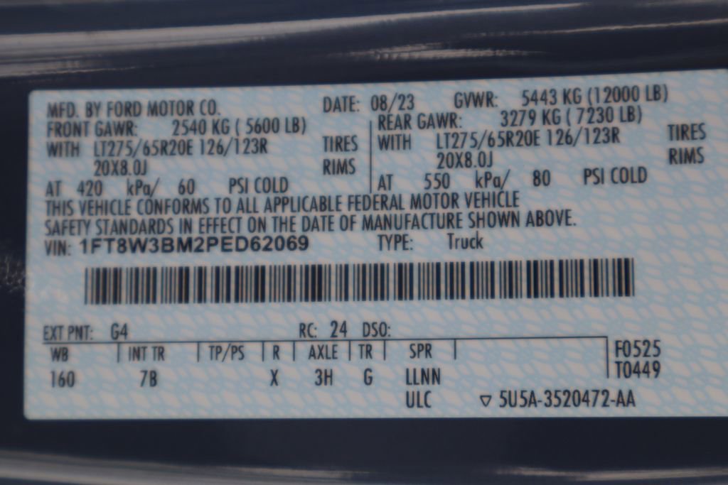 Used 2023 Ford F350 Platinum w/ FX4 Off-Road Package image 37