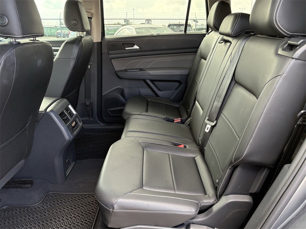 Used 2023 Volkswagen Atlas SE w/ Black Wheel Package image 23