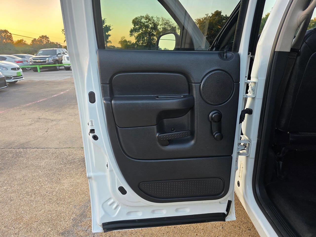 Used 2005 Dodge Ram 3500 Truck ST image 17