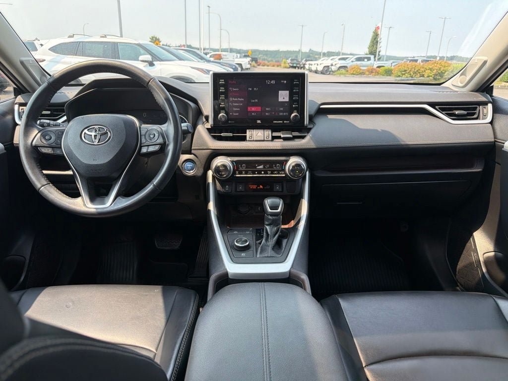 Used 2020 Toyota RAV4 Limited w/ Carpet Mat Package AWD/4WD image 19