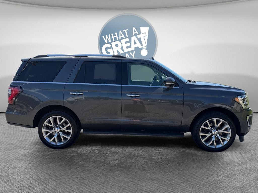 Used 2019 Ford Expedition Limited w/ Equipment Group 302A AWD/4WD image 2