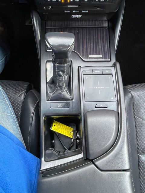 Used 2020 Lexus ES 350 w/ Luxury Package image 15