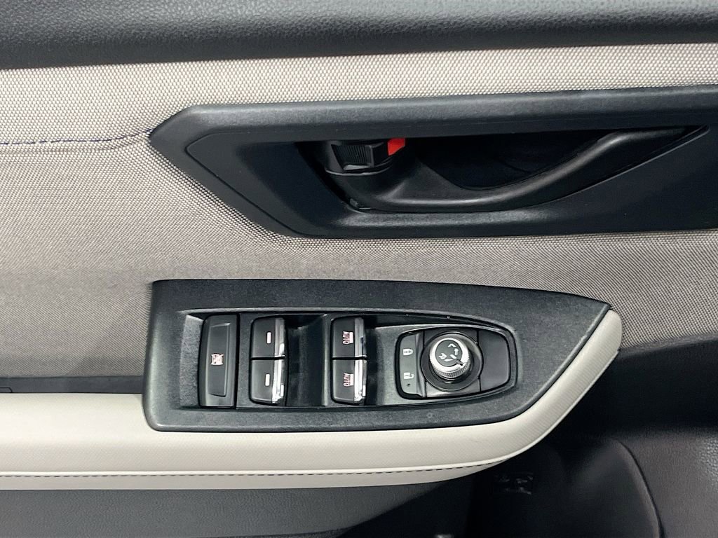 Used 2025 Subaru Forester Premium image 17