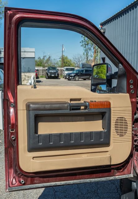 Used 2016 Ford F450 King Ranch w/ King Ranch w/Chrome Package image 17