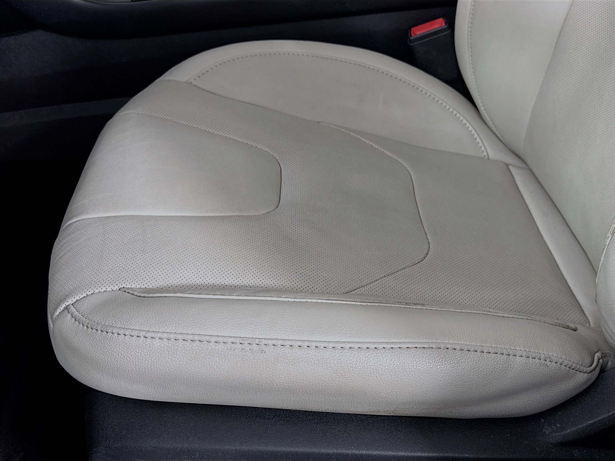 Used 2017 Ford Fusion Titanium FWD image 19