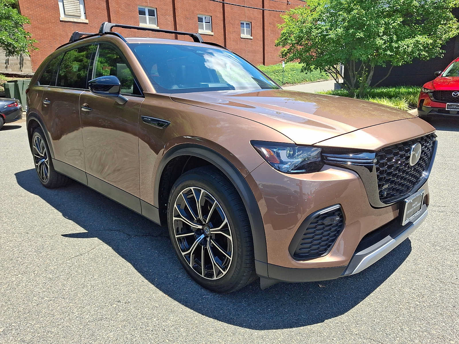 Certified 2025 MAZDA CX-70 Plug-In Hybrid w/ Premium Plus AWD/4WD image 3