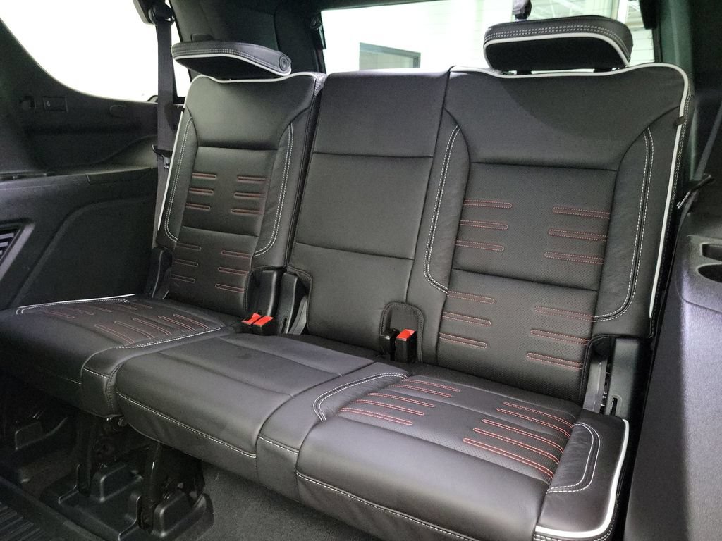 Used 2025 GMC Yukon AT4 Ultimate AWD/4WD image 13