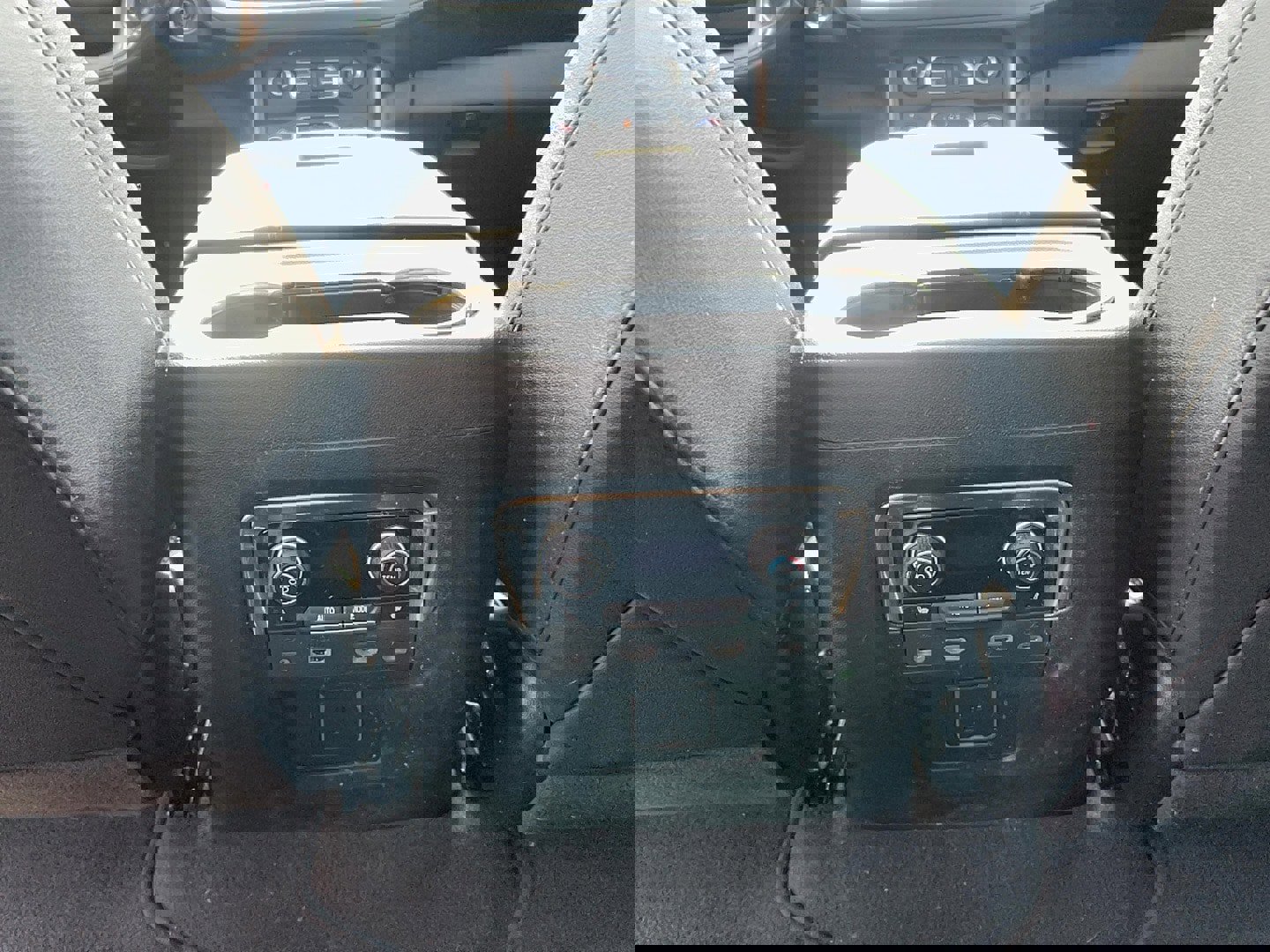 Used 2023 Chevrolet Tahoe High Country w/ Advanced Technology Package AWD/4WD image 27