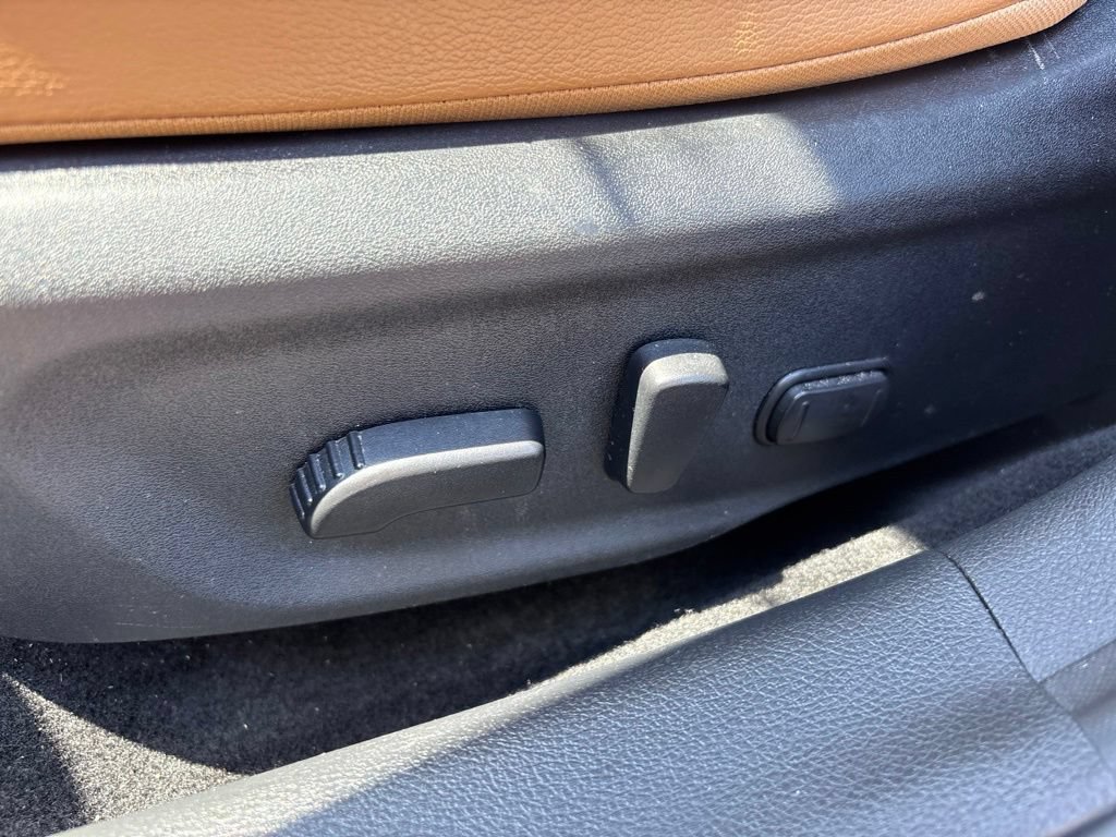Used 2023 Nissan Sentra SV w/ SV Premium Package FWD image 18