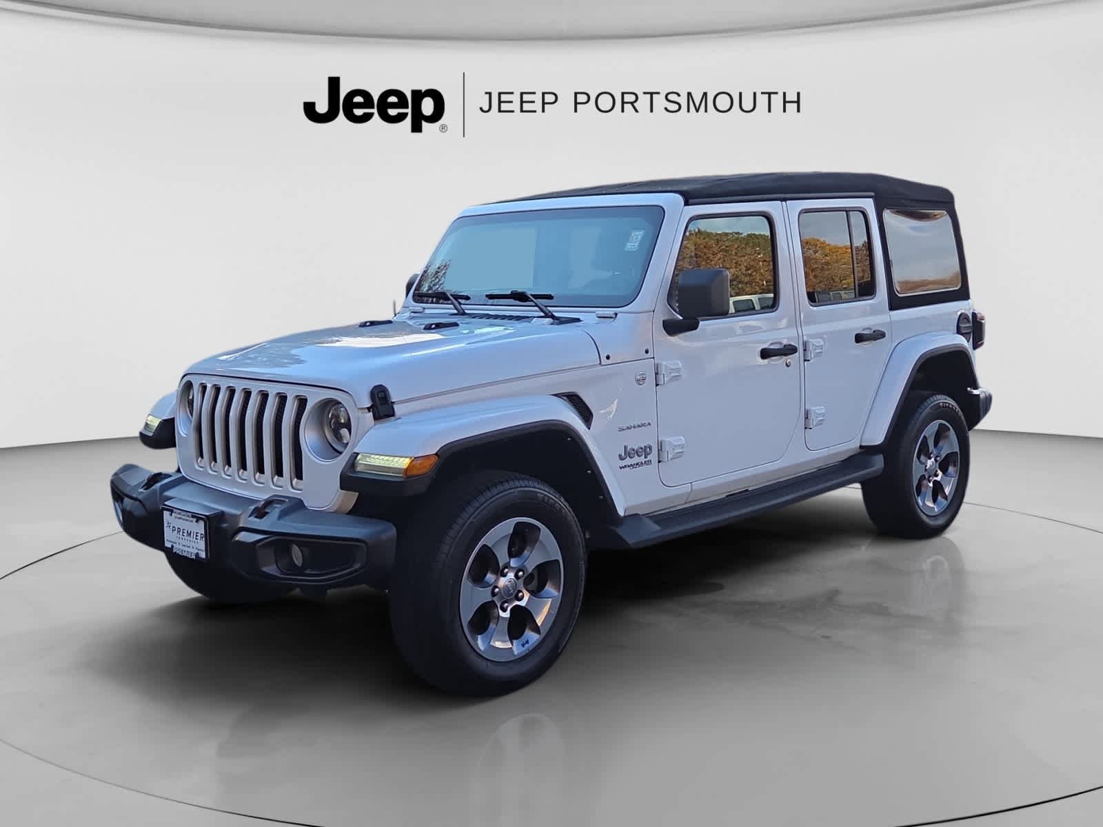 Used 2021 Jeep Wrangler Unlimited Sahara w/ Dual Top Group AWD/4WD image 3
