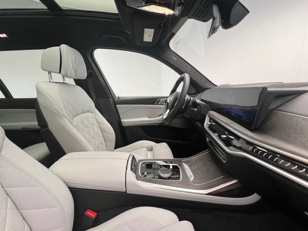 Certified 2024 BMW X7 xDrive40i w/ Premium Package image 6