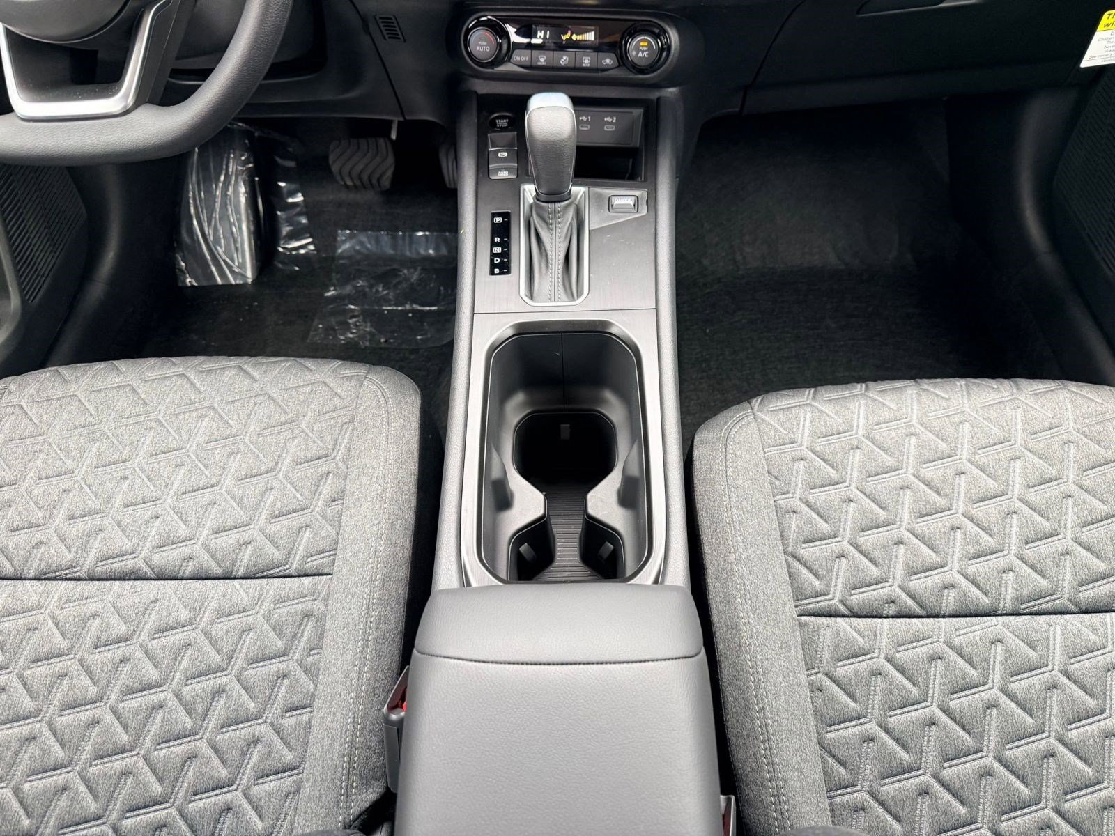 New 2026 Nissan Kicks SV image 13