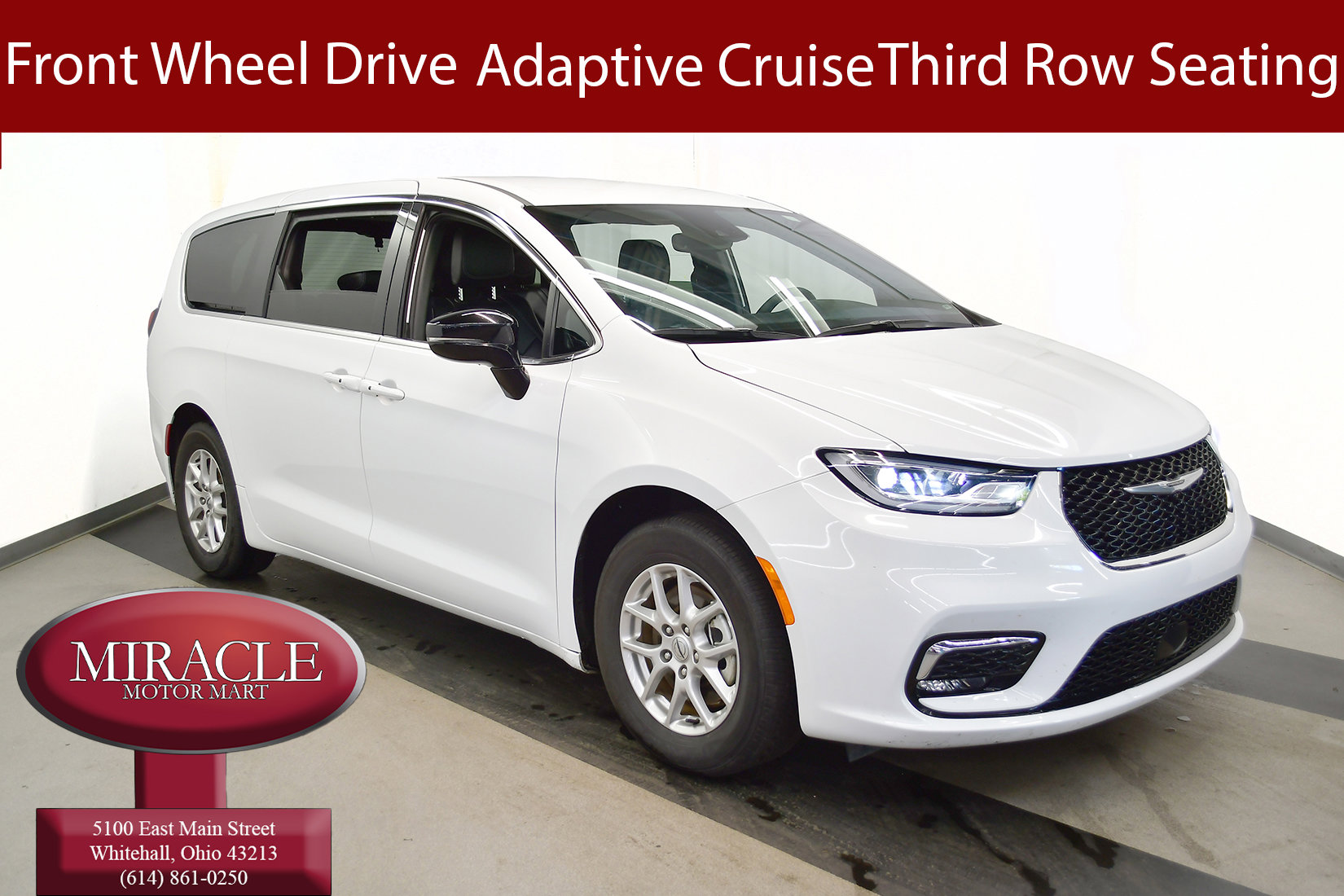 Used 2025 Chrysler Pacifica Select