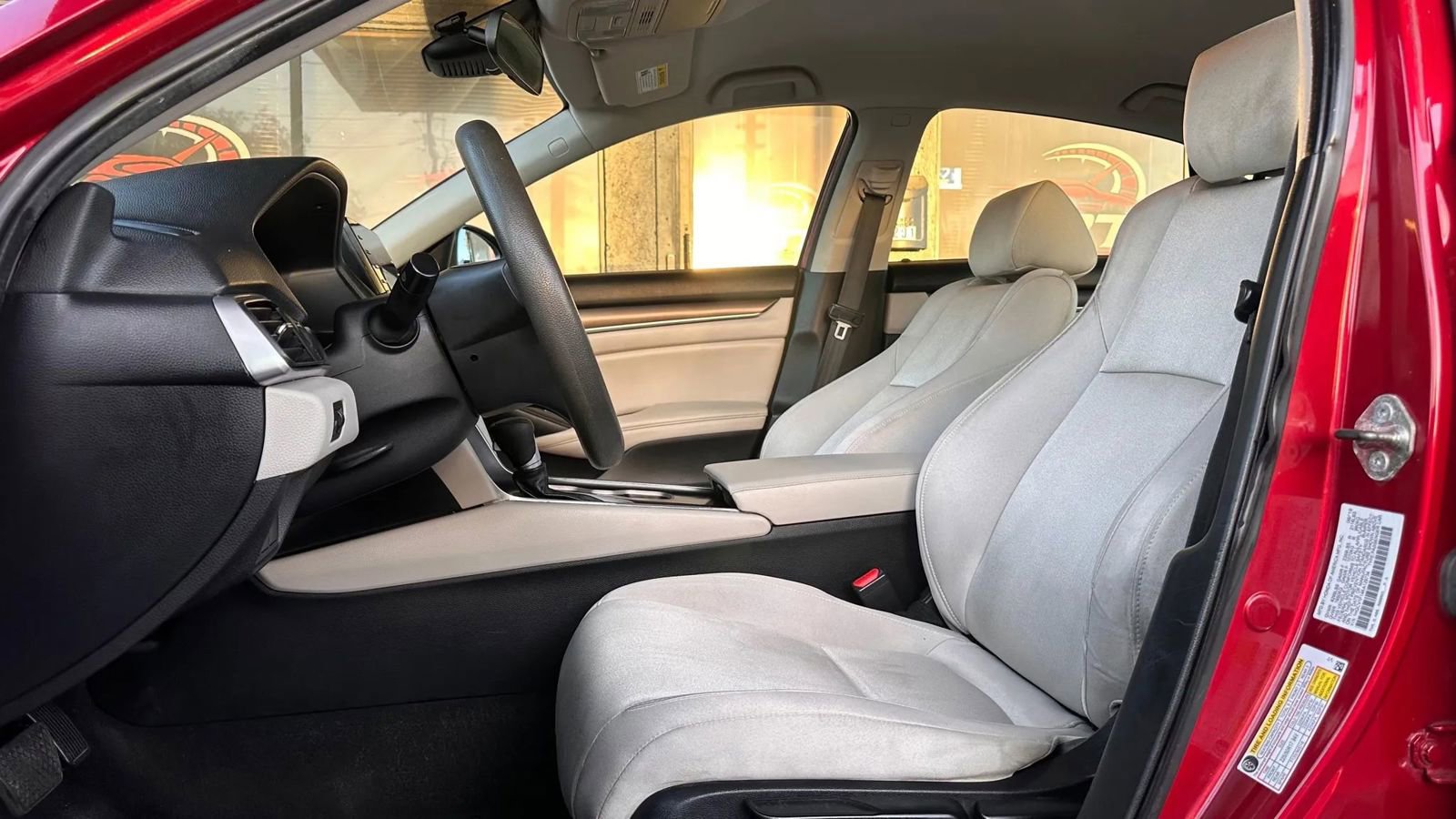 Used 2019 Honda Accord LX image 10