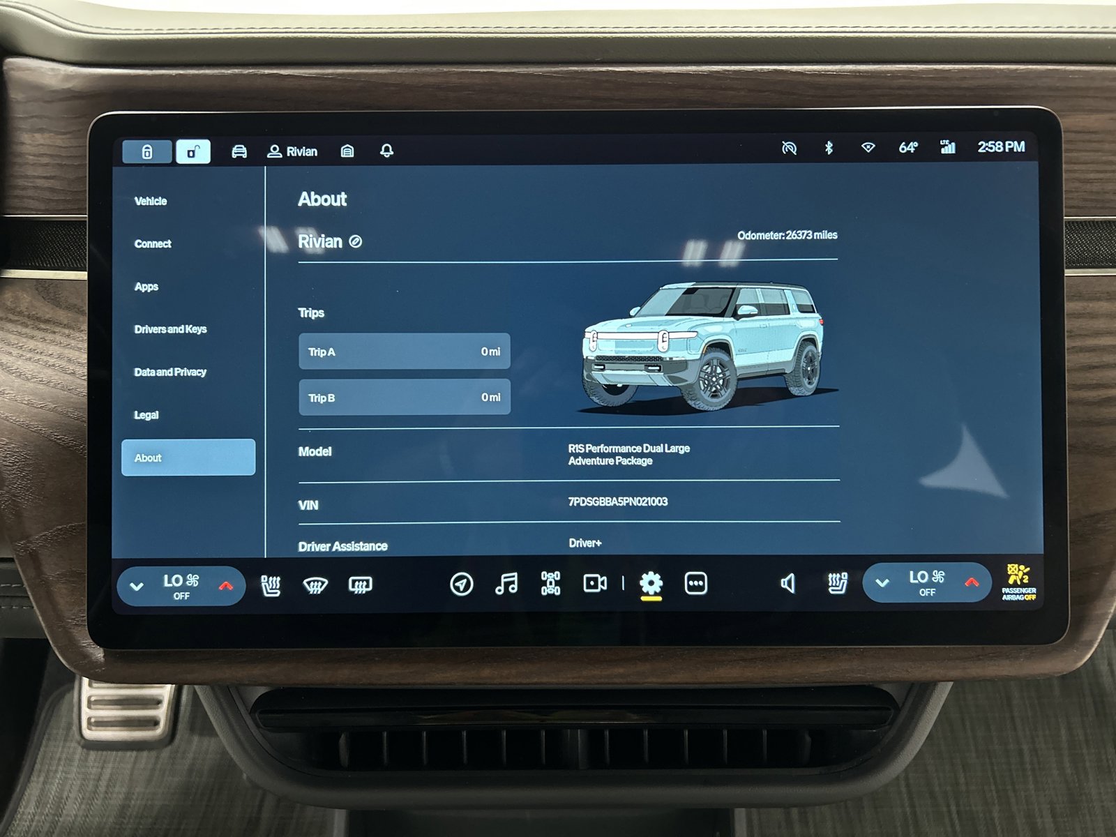 Used 2023 Rivian R1S Adventure image 29