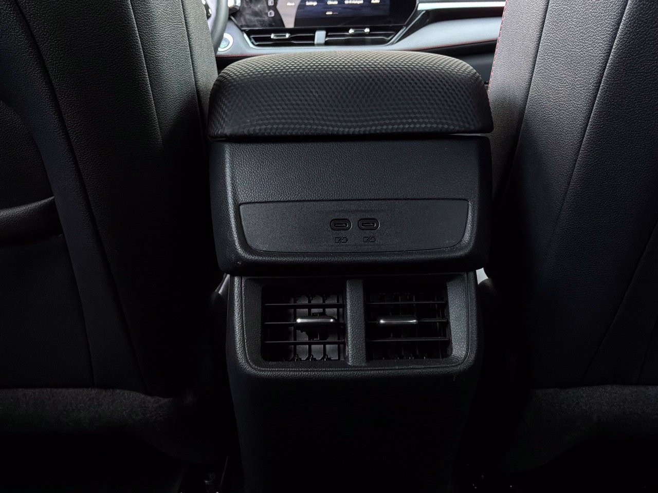 Used 2025 Chevrolet Equinox RS w/ Safety and Technology Package AWD/4WD image 17