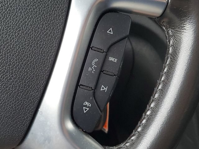 Used 2017 Chevrolet Traverse LT w/ Style and Technology Package FWD image 12