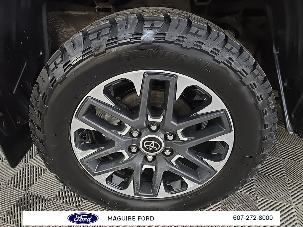 Used 2022 Toyota Tundra Limited image 17