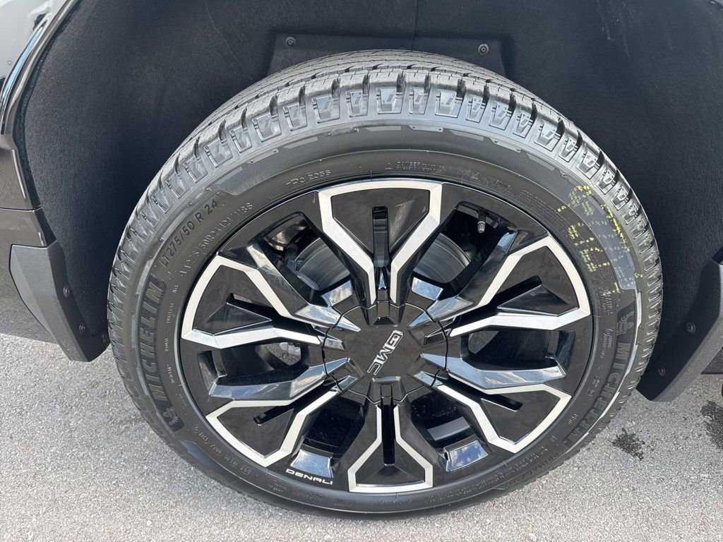 New 2025 GMC Sierra EV Denali image 33