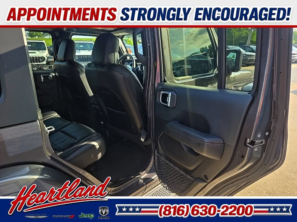Used 2018 Jeep Wrangler Unlimited Sahara AWD/4WD image 75