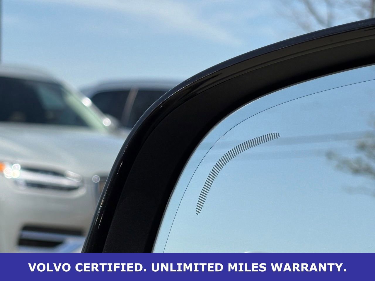 Certified 2024 Volvo XC40 B5 Ultimate w/ Protection Package Premier image 11
