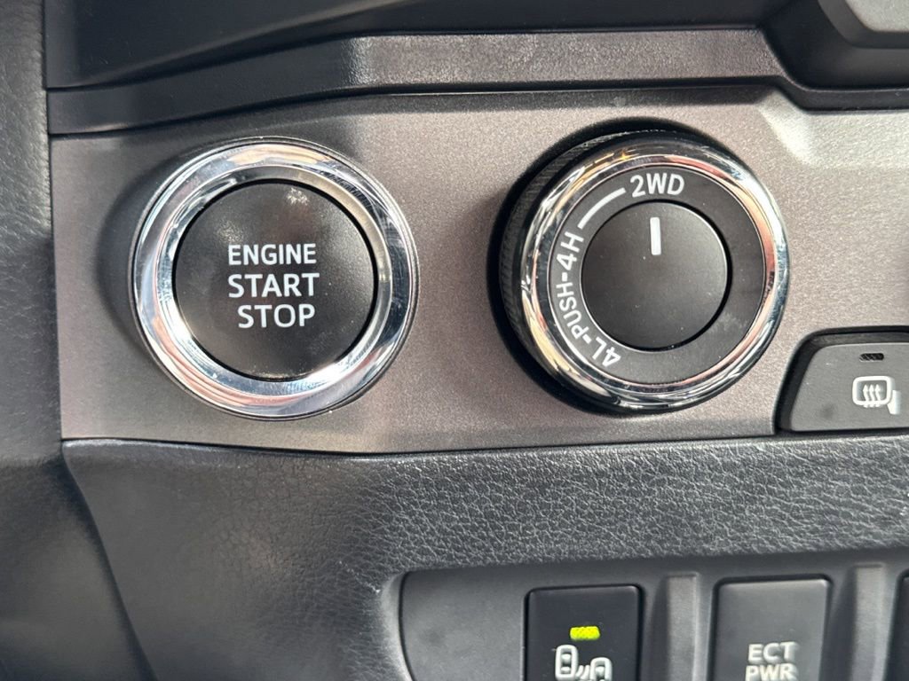 Used 2019 Toyota Tacoma TRD Off-Road w/ Technology Package AWD/4WD image 14