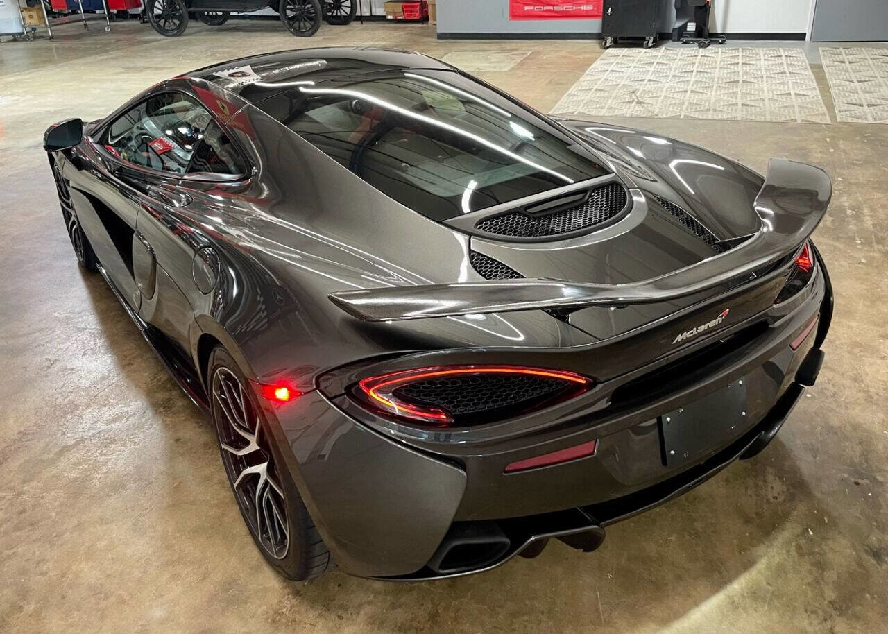 Used 2017 McLaren 570S image 31