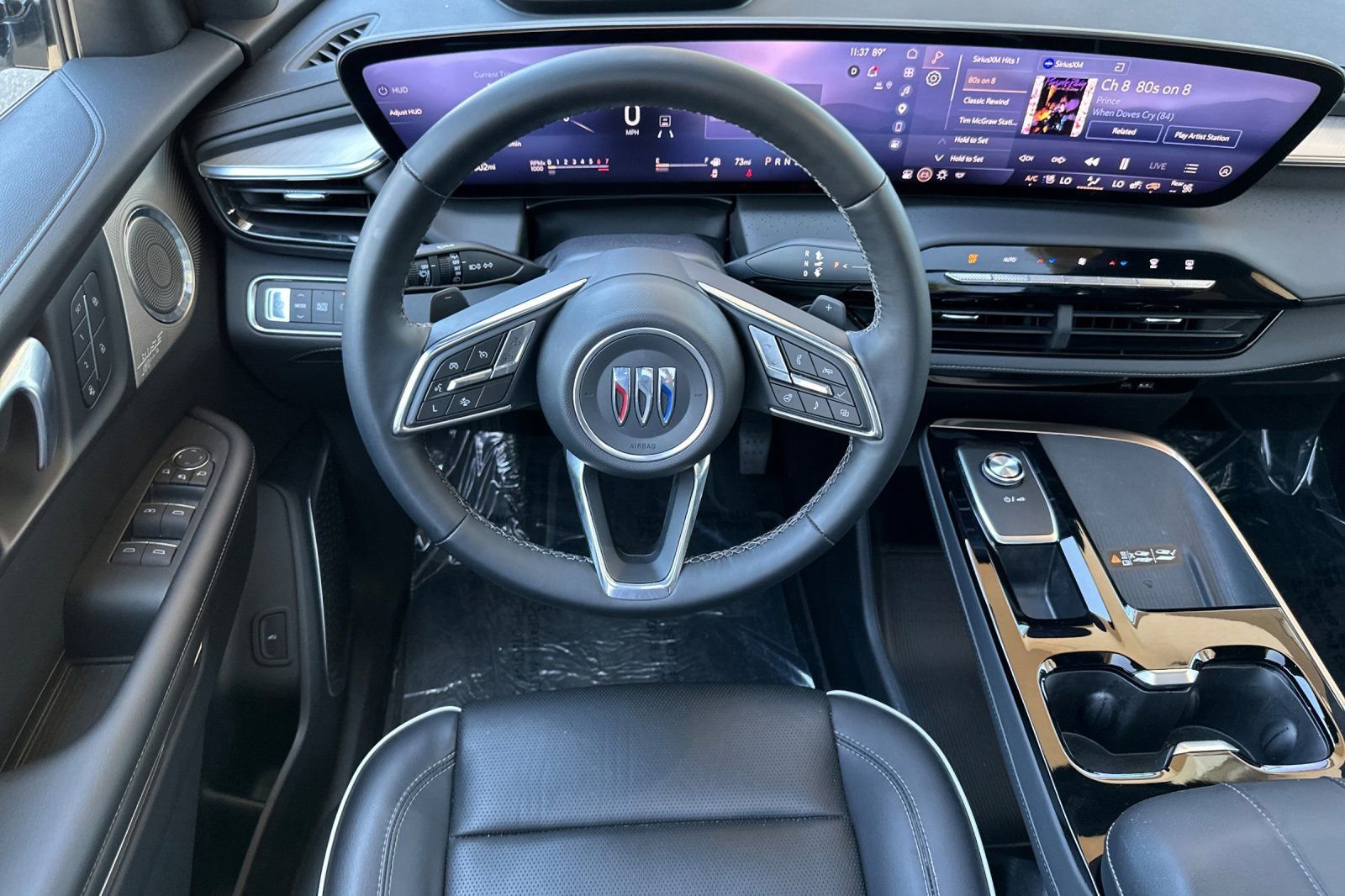 Certified 2025 Buick Enclave Avenir FWD image 15