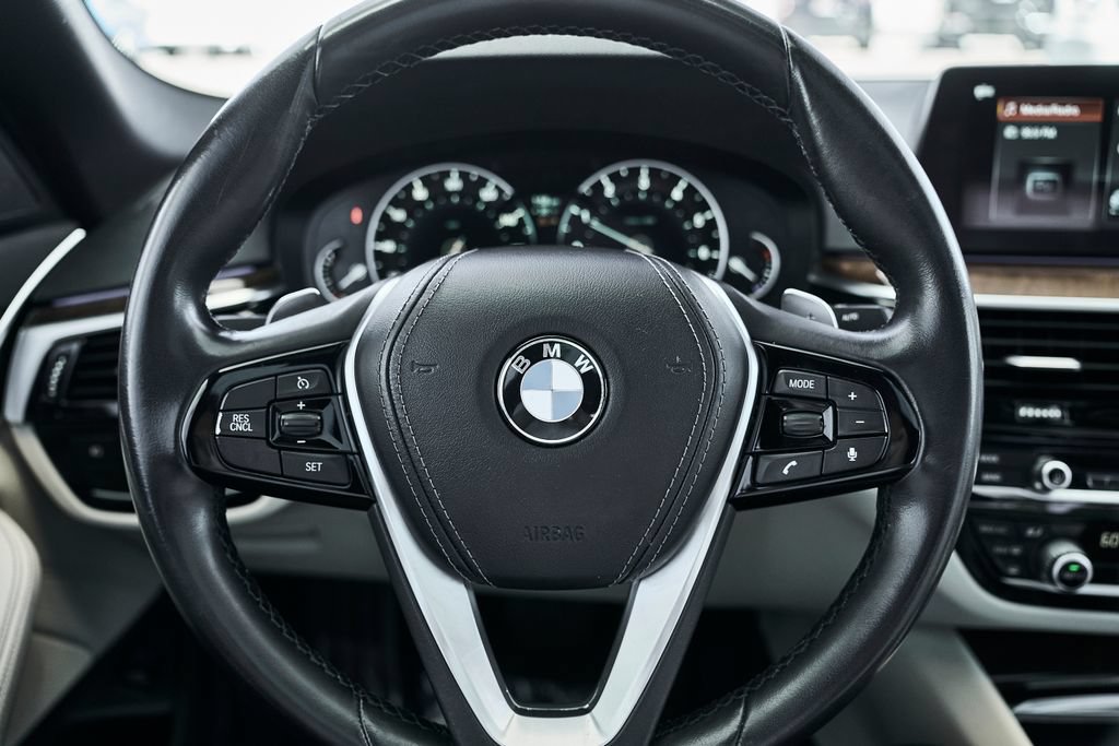 Used 2018 BMW 540i w/ Premium Package RWD image 26