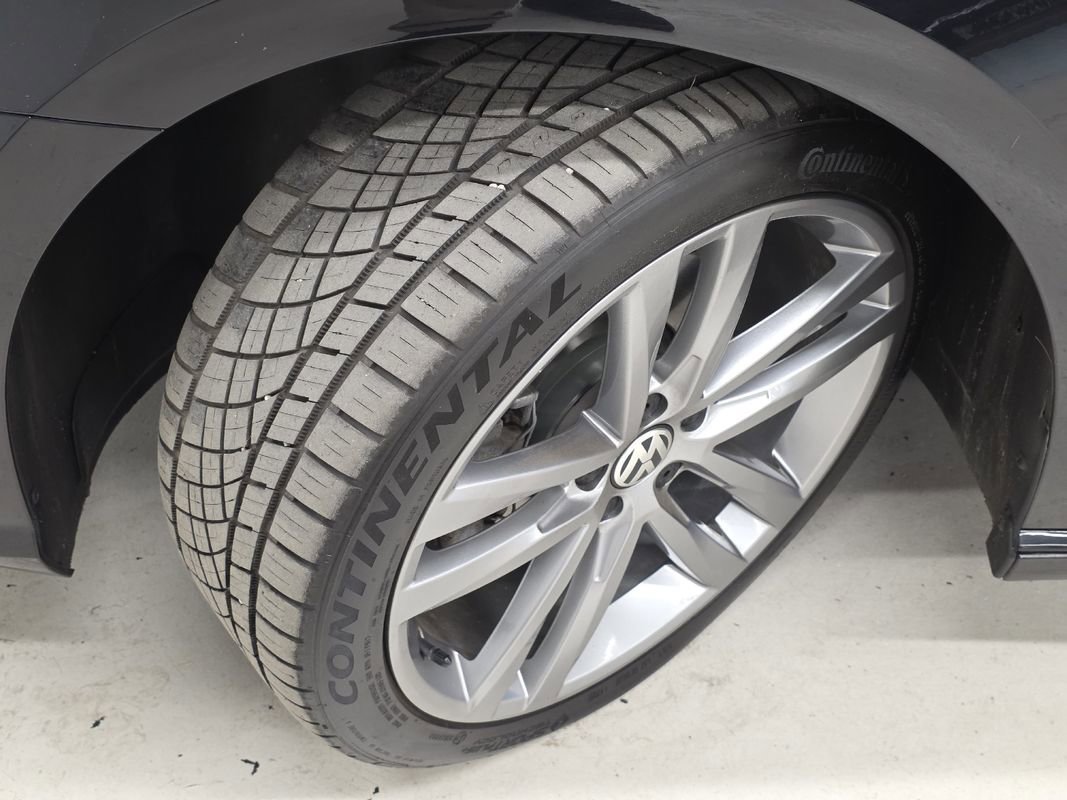 Used 2017 Volkswagen Passat 1.8T R-Line w/ R-Line Lighting Package image 46