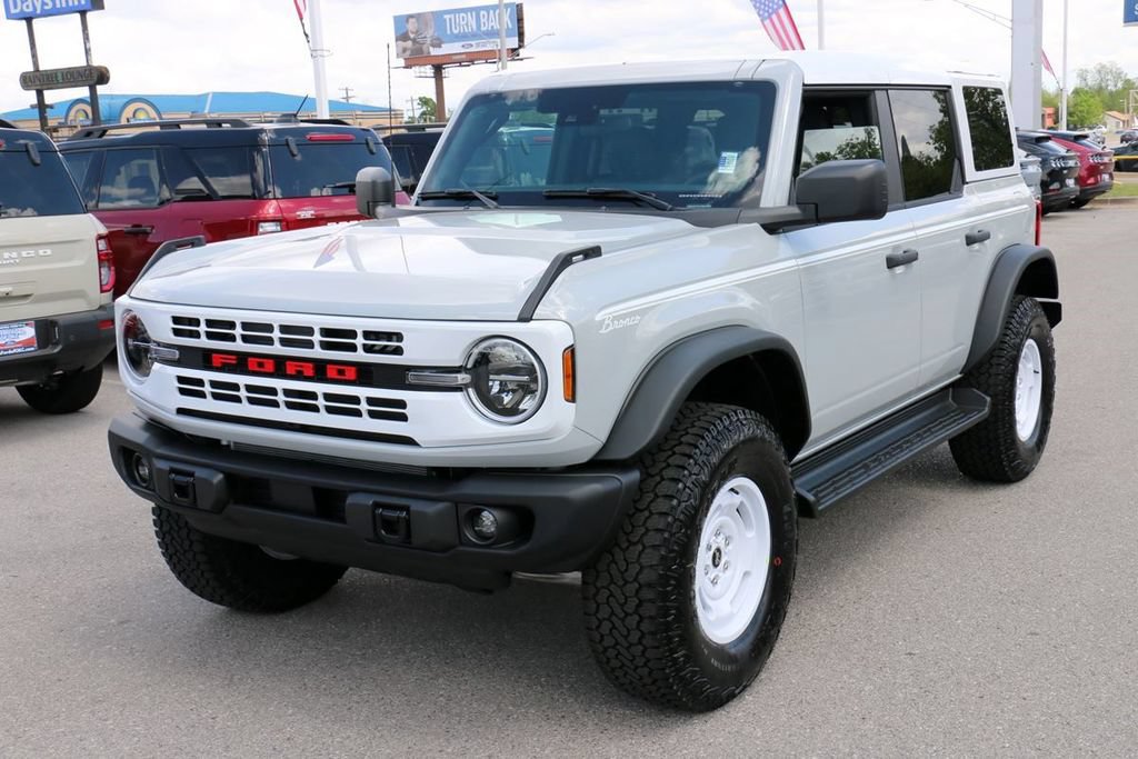 New 2026 Ford Bronco Heritage Edition AWD/4WD image 2