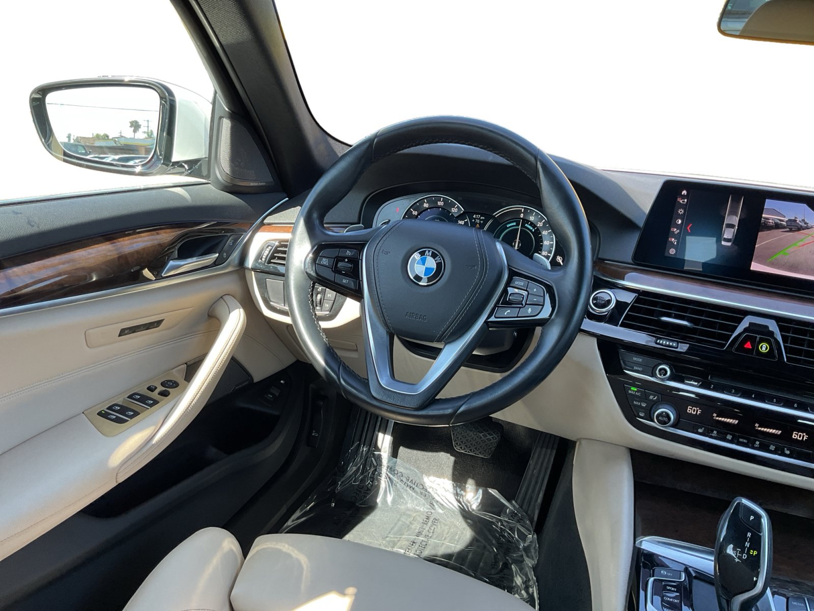 Used 2019 BMW 530e w/ Convenience Package RWD image 9