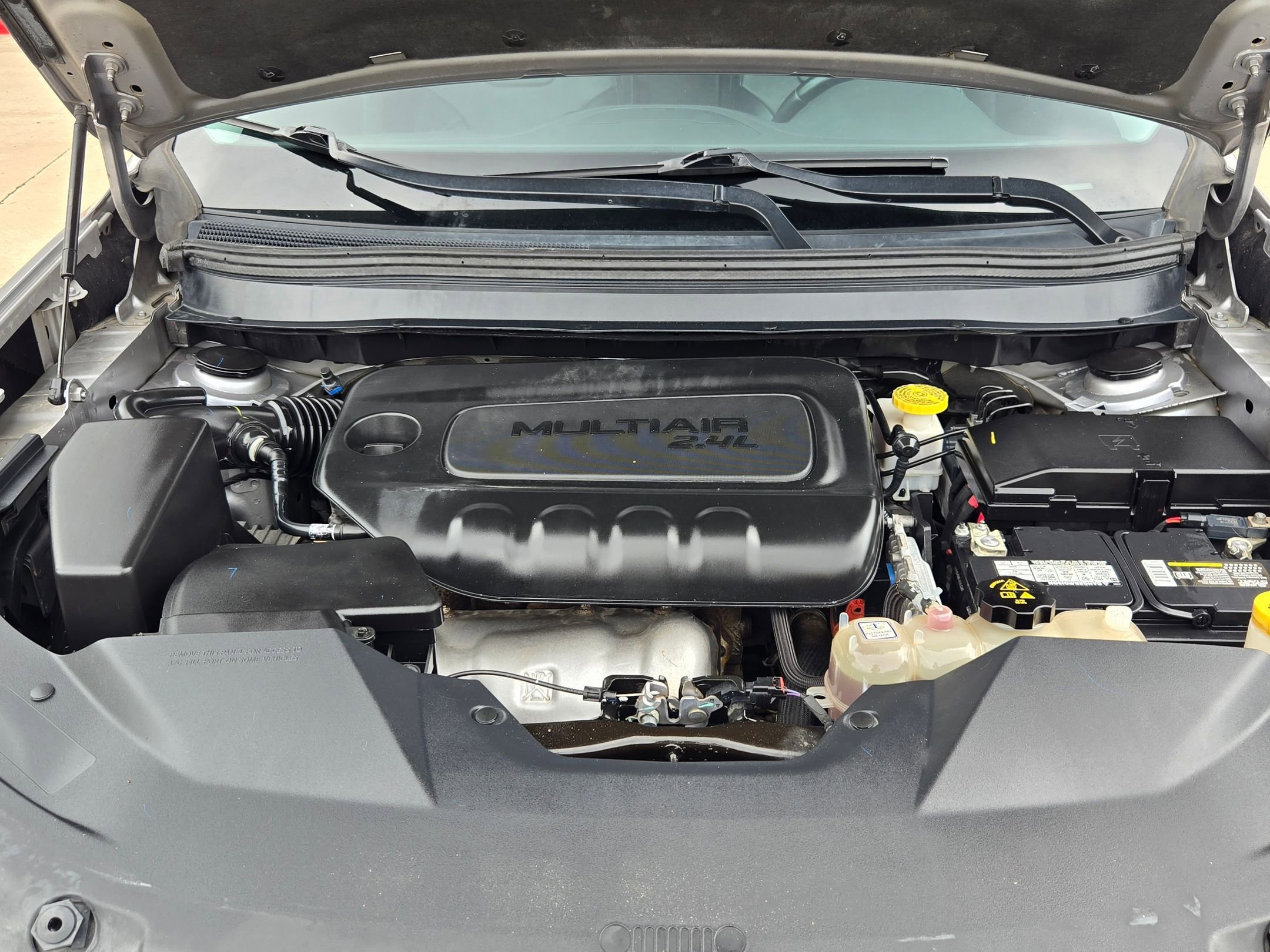 Used 2019 Jeep Cherokee Latitude Plus FWD image 29