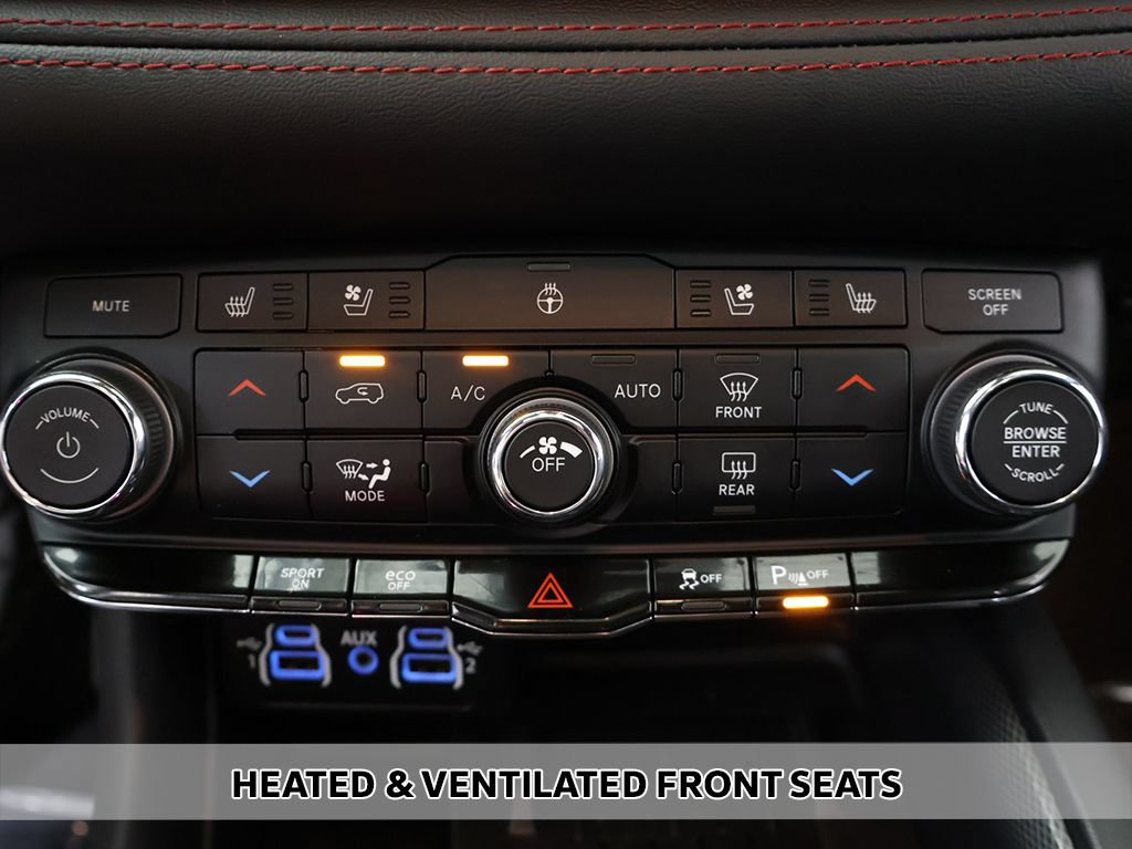 Used 2025 Dodge Durango R/T w/ Blacktop Package AWD/4WD image 8