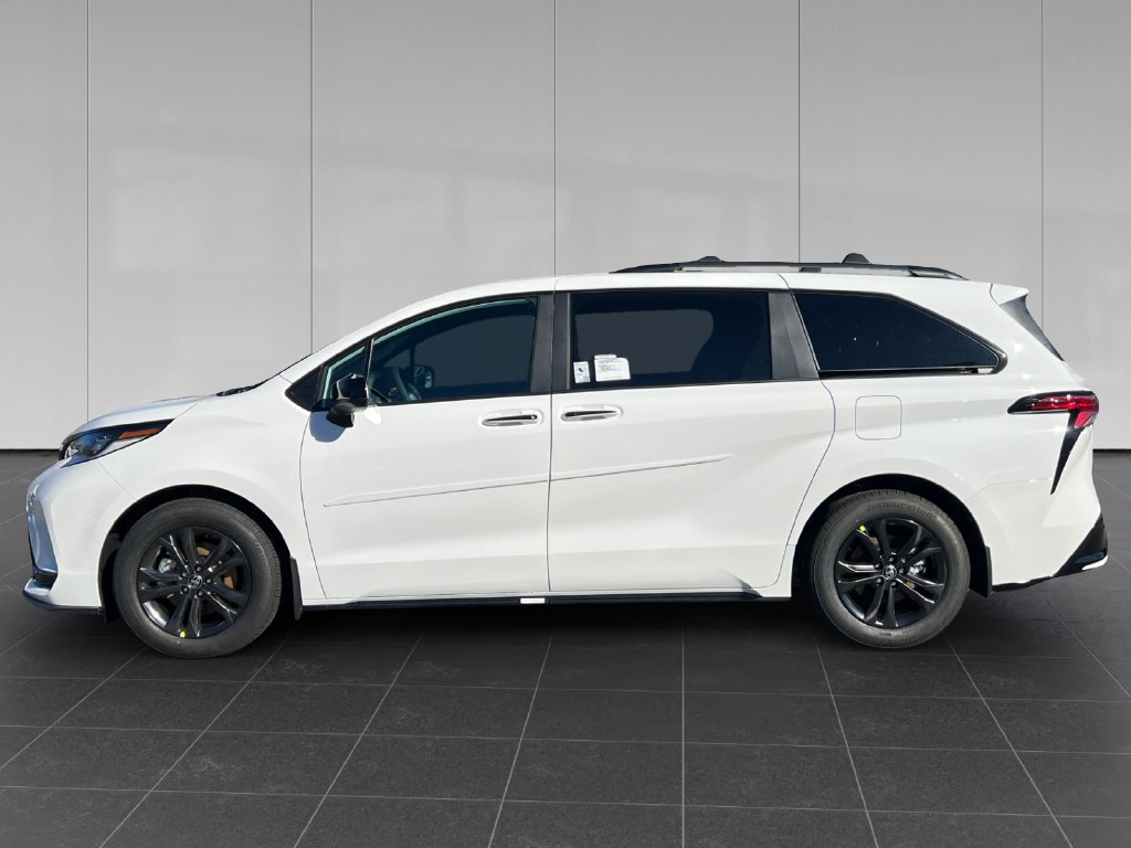 New 2026 Toyota Sienna XSE AWD/4WD image 2