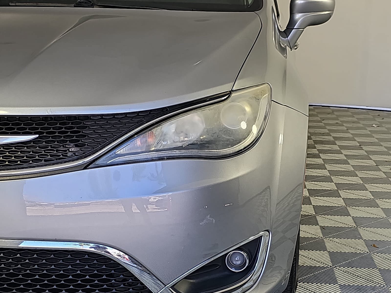 Used 2019 Chrysler Pacifica Touring-L Plus FWD image 29