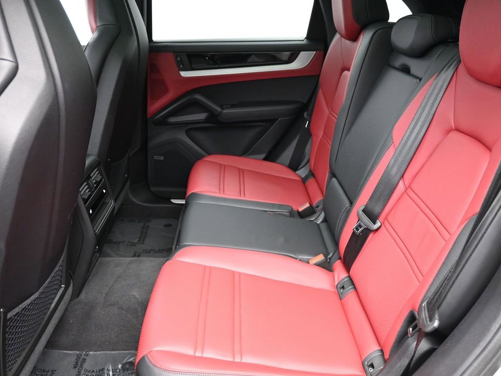 Certified 2025 Porsche Cayenne S image 10