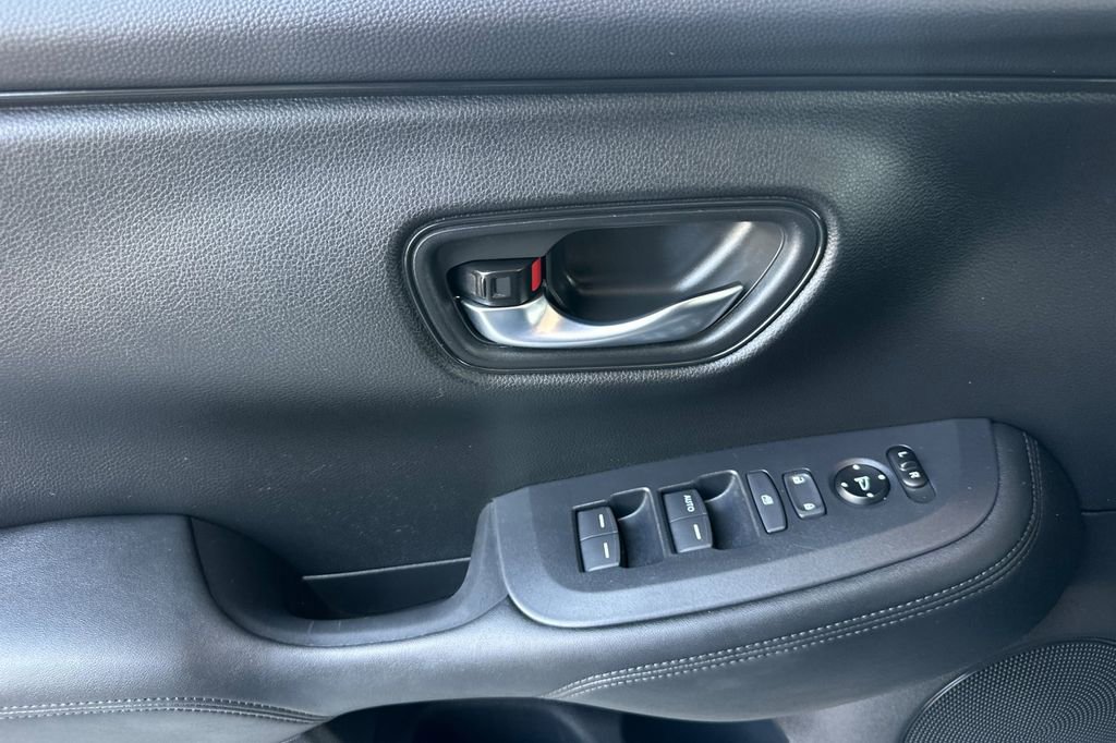 Certified 2024 Honda HR-V LX image 11