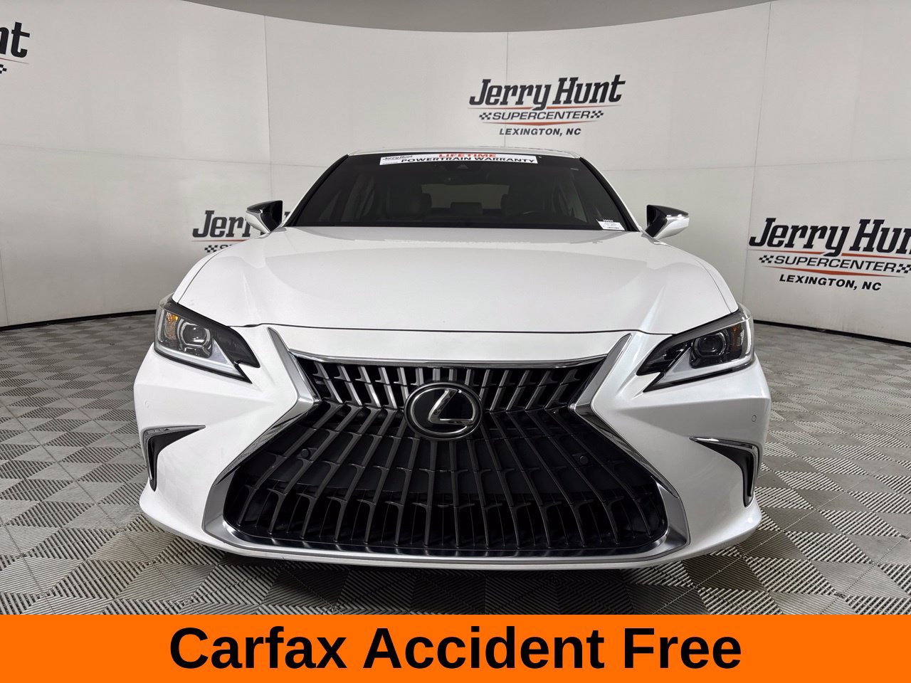 Used 2025 Lexus ES 350 w/ Premium Package FWD image 3