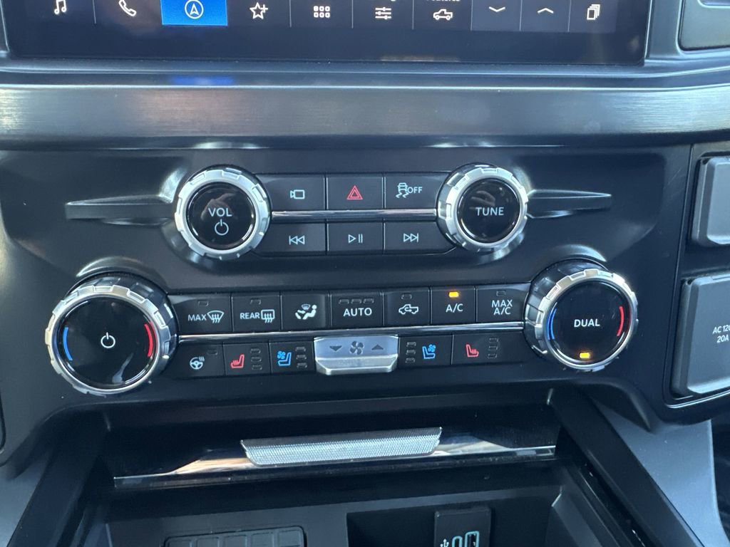 Certified 2025 Ford F350 Lariat w/ Lariat Ultimate Package image 19