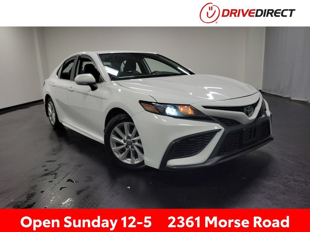 Used 2024 Toyota Camry SE FWD image 1