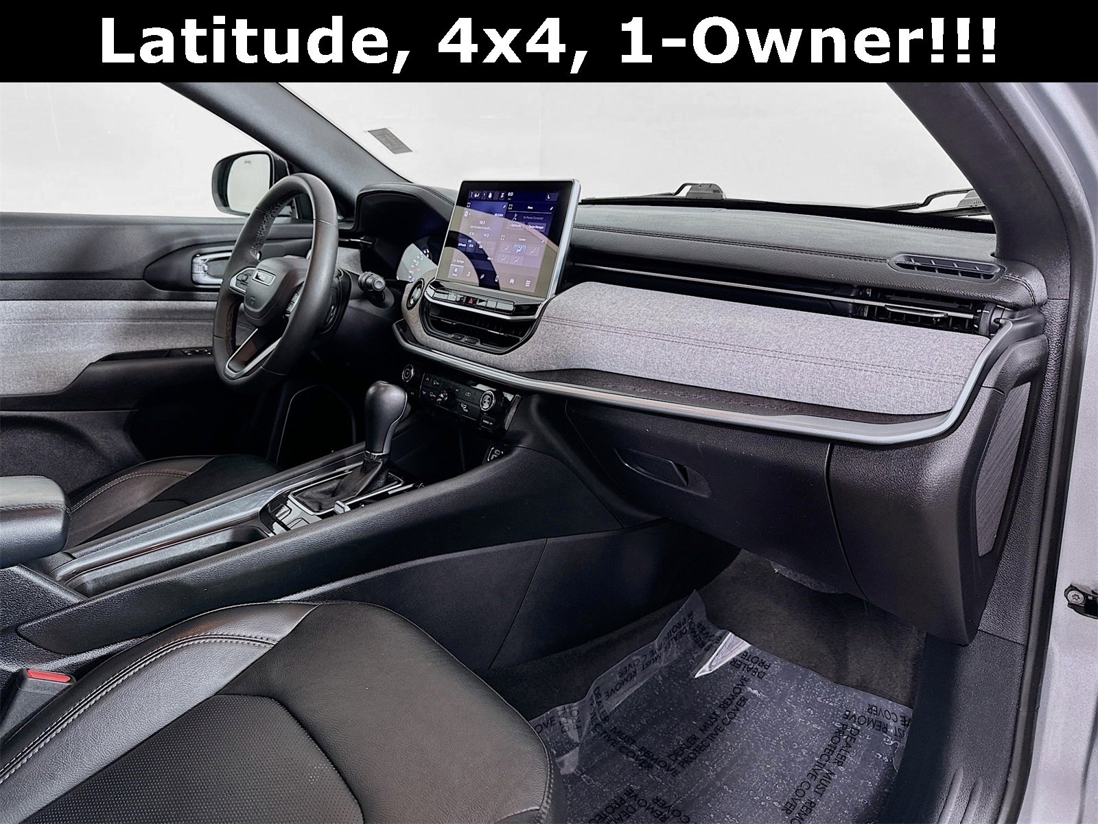 Used 2023 Jeep Compass Latitude w/ Sun and Sound Group image 31