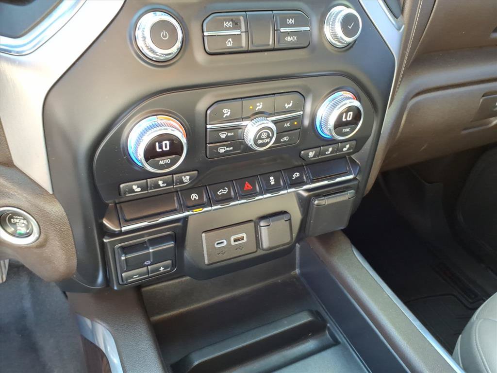 Used 2021 GMC Sierra 1500 SLT w/ SLT Premium Package AWD/4WD image 33