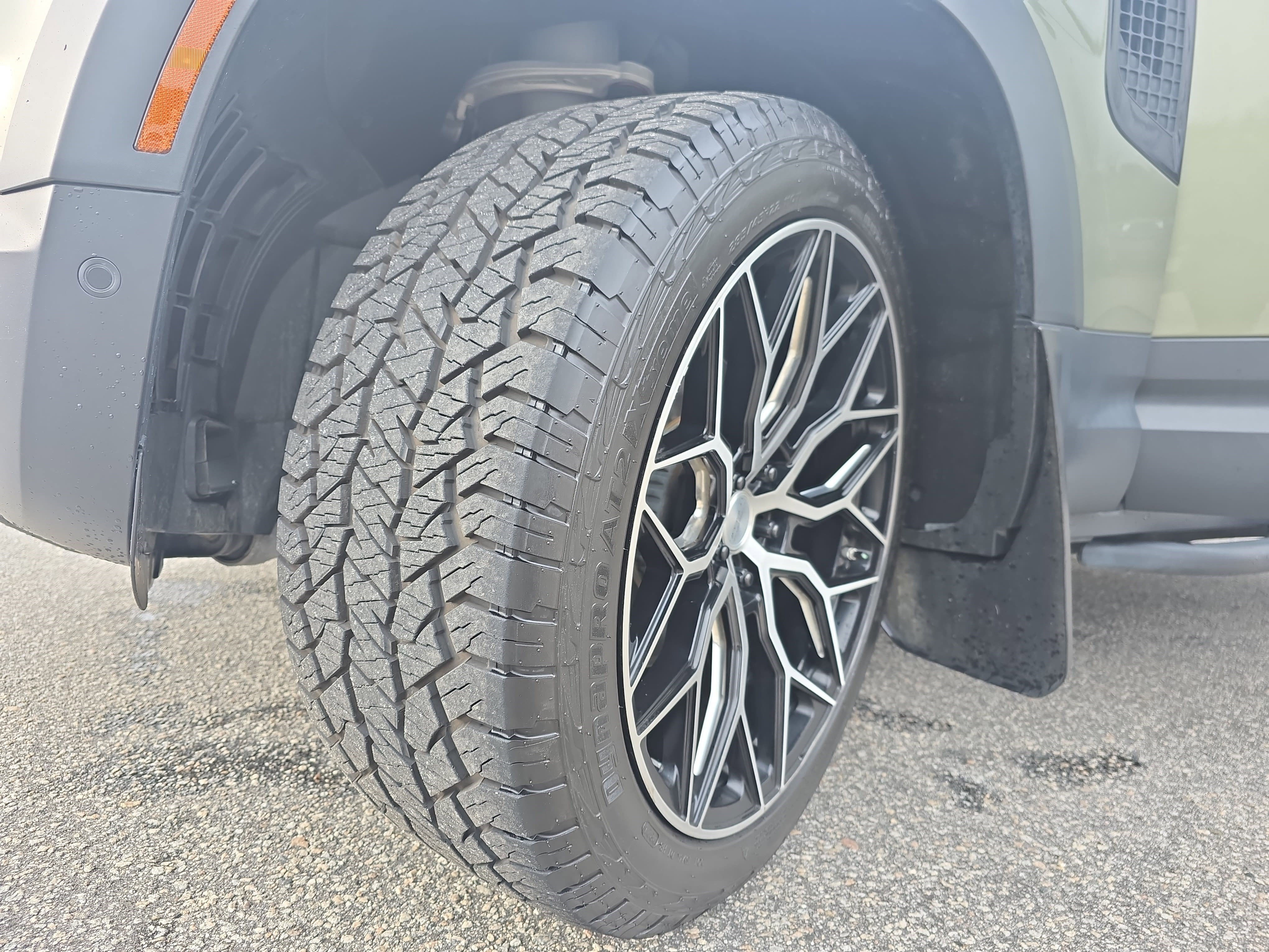 Used 2021 Land Rover Defender 90 S image 29