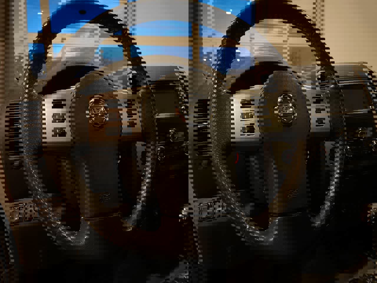 Used 2017 Nissan Frontier PRO-4X w/ Pro-4x Luxury Package image 14