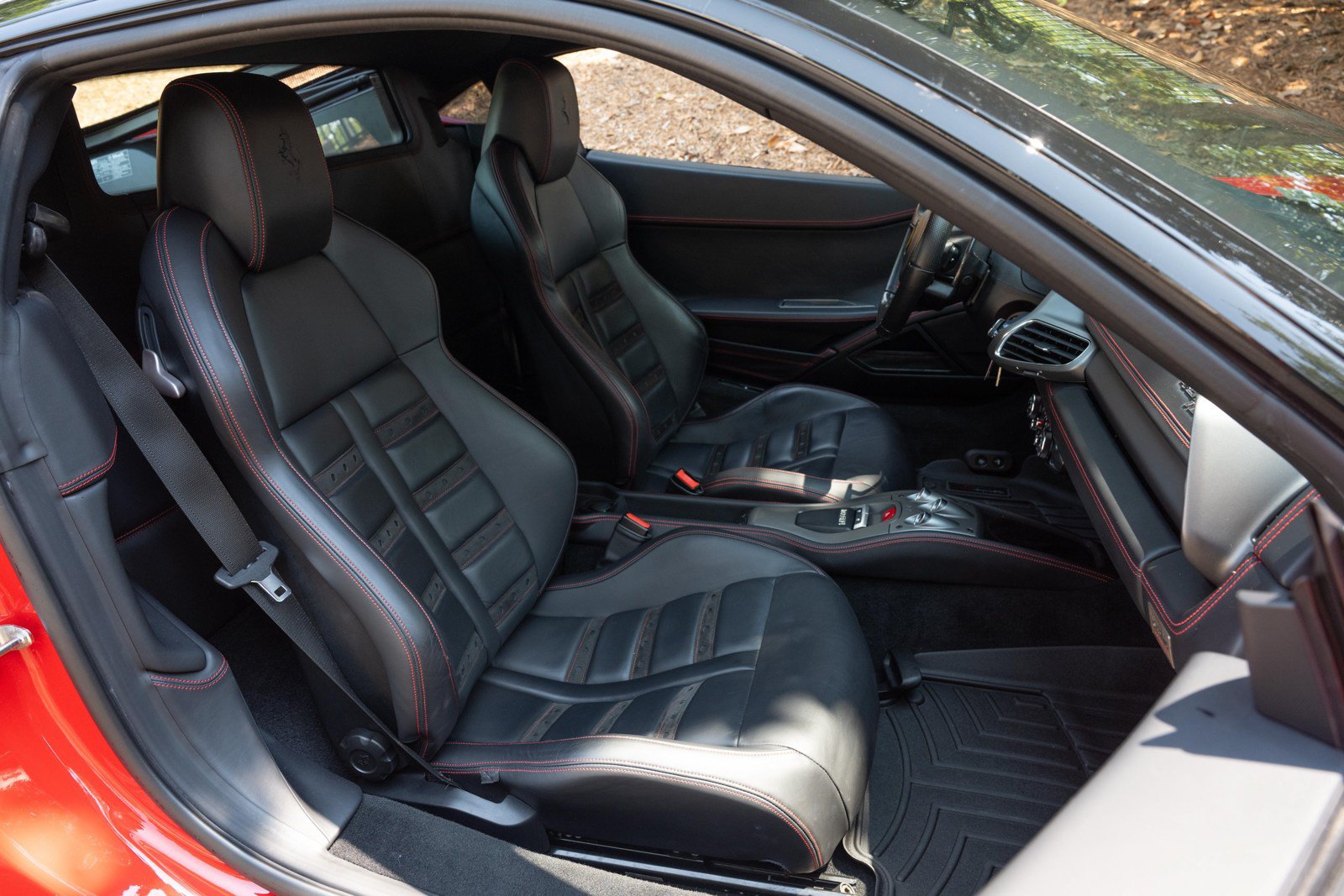 Used 2012 Ferrari 458 Italia Coupe RWD image 49