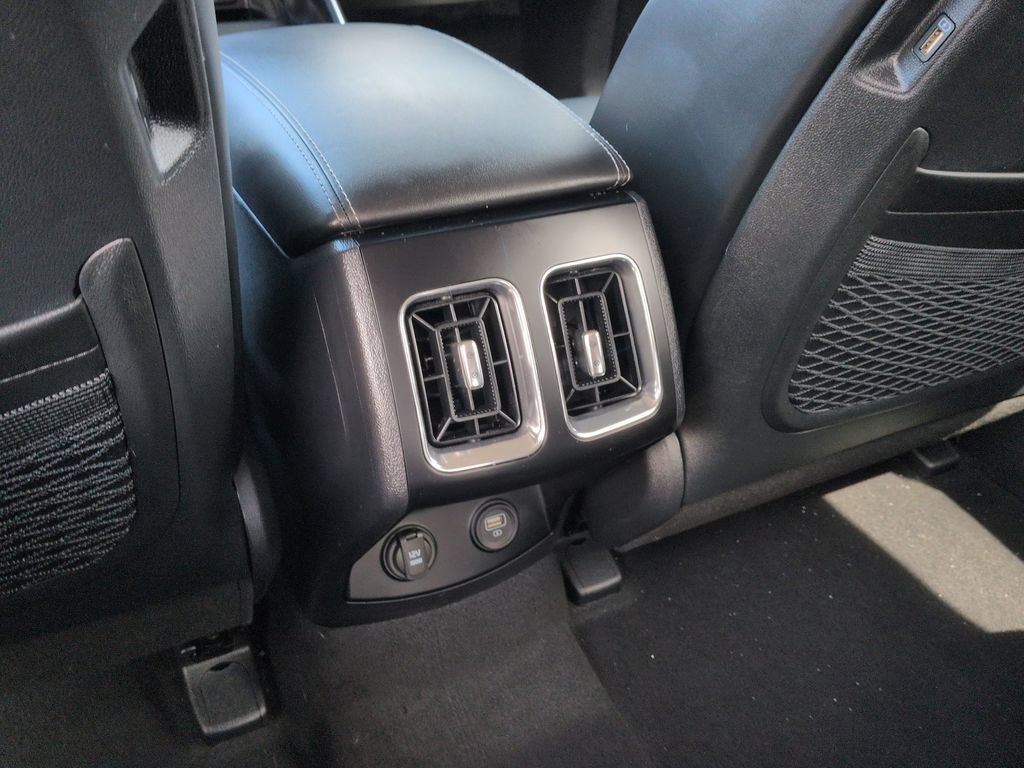 Used 2023 Kia Sorento EX AWD/4WD image 34
