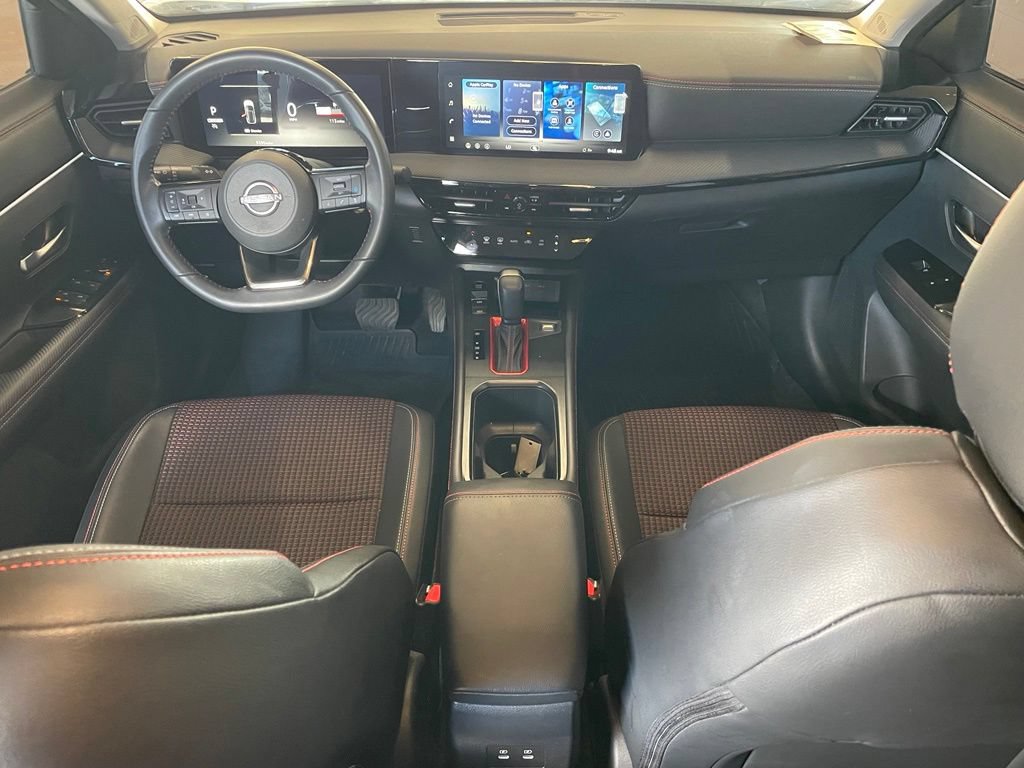 Certified 2026 Nissan Kicks SR FWD image 11